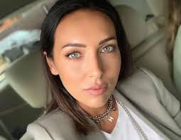 Ляйсан утяшева и павел воля instagram / @liasanutiasheva. 37 Letnyaya Alsu Zapechatlela Sebya Bez Makiyazha I Ukladki Na Rabote