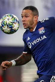 Netherlands international memphis depay called upon uefa to act after racist. Borussia Dortmund Warum Memphis Depay Ideal Zum Club Passen Wurde