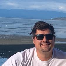 𝗖𝗮𝗺𝗽𝗯𝗲𝗹𝗹 𝗠𝗼𝗻𝘁𝗴𝗼𝗺𝗲𝗿𝘆 💫 Campbell worked at Intersport and  Sports Experts during his high school years and also as a young adult when  he was deciding which direction of career path he would