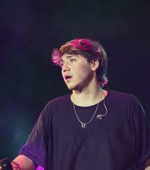 Stream paulo londra's new track party ft. Paulo Londra Biography Height Life Story Super Stars Bio