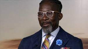 ICE superintendent Des Moines news: Ian Roberts, Iowa supt. detained by ICE, was living and working in US illegally, officials say - ABC7 New York