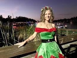 Community ties strong at Riverview's 38th annual Alafia Lighted Boat Parade 