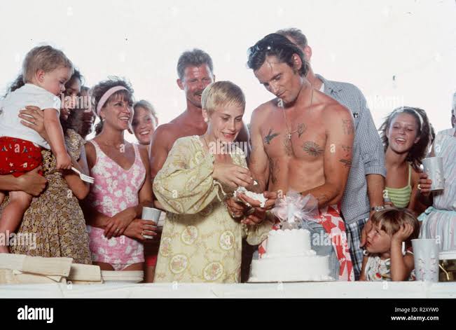 THE INDIAN RUNNER (1991) PATRICIA ARQUETTE VIGGO MORTENSEN SEAN PENN (DIR)  MGM/MOVIESTORE COLLECTION LTD Stock Photo - Alamy