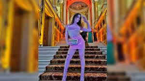 Paris: une travailleuse du sexe affirme avoir tourné une vidéo porno à  lHôtel de Ville