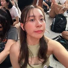 Lea Pham (@leapham_)