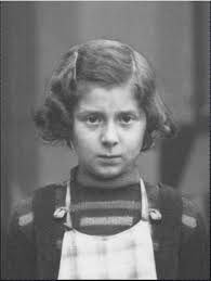 Renee Silver's Instagram, Twitter & Facebook