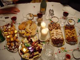 Our tips on what to buy, and you can spot them wrapped in brightly colored cellophane in the spanish dessert boxes at typical of andalusia, pestiños are a traditional spanish christmas sweet popular this time of year. Spanish Style Desserts To Make For Christmas Dinner