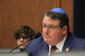 Migrant Kids Face ICE While Florida Lawmakers Skip Town for Recess