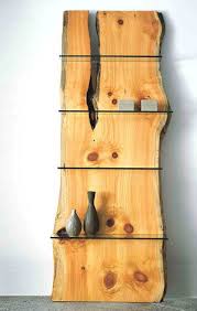 Cette Magnifique Etagere En Bois Brut Est Realisee D Une Seule Piece Le Bois Est Tres Beau Pour Mettre En Ava Meuble Bois Brut Planche De Bois Brut Deco Bois