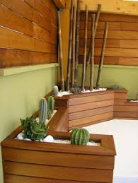 Ideal para jardines, terrazas o balcones, separaciones de zonas, etc. Jardineras De Madera Y Palets Como Realizar Una Impermeabilizar