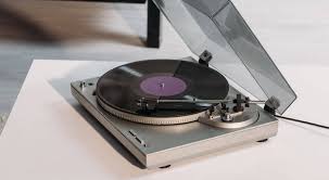 The 00's has 98 songs because the radiohead's album in rainbows is not available on spotify. The 8 Best Cheap Turntables Record Players Under 100
