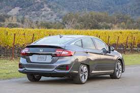 For drives around town and commutes, the battery achieves a range of 47 miles (via a 17kwh battery pack), which is more than enough to run errands and get you. 2018 Honda Clarity Plug In Hybrid First Drive