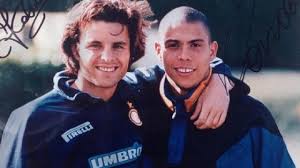 The 𝗜 𝗠 𝗦𝗽𝗲𝗰𝗶𝗮𝗹 𝗝𝗲𝗿𝘀𝗲𝘆 is the newest shirt in our 1️⃣1️⃣3️⃣ year history ⚫🔵 but was does the inter shirt represent to us and milano= there's nobody better than javier zanettif and beppe #bergomi to explain it to us. Colonnese E Il Suo Lazio Inter Quando Ronaldo Ci Disse Tranquilli Ci Penso Io La Repubblica