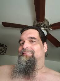 Regine: Try to walk like a lady. Max: