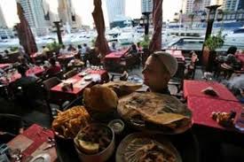 Bolehkah Restoran Memungut Service Charge Terhadap Konsumennya