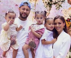 Neymar celebra el primer cumpleaños de Mel