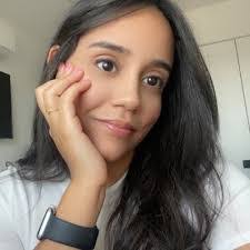 Melissa Cepeda's Instagram, Twitter & Facebook