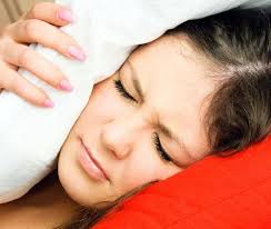 Ligger vaken för att jag är stressad"