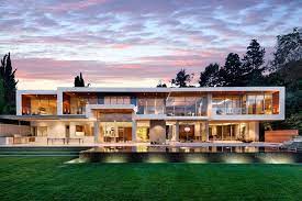 Marion brenner photography design ideas for a large modern full sun front yard stone formal garden in san francisco with a fire pit. The Expression Of A Modern Mansion By Hagy Belzberg Homesthetics Inspiring Ideas For Your Home