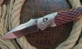 What is the best buy swiss army knife? The Best Expensive Pocket Knives Cool Material