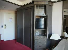 Portable minibar aus benzinkanister youtube/well done tips. Hotelzimmer Minibar Bild Von Hotel Monopol Luzern Tripadvisor