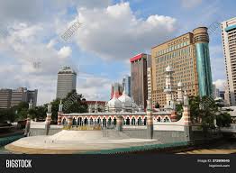 Ota yhteyttä sivuun masjid jamek sultan abdul samad kuala lumpur messengerissä. Masjid Jamek Mosque Image Photo Free Trial Bigstock