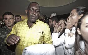 Eu sou o cartunista maurício ricardo. Dra Mayra Pinheiro A Capita Cloroquina Hostilizou Medicos Cubanos Reconta Ai