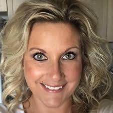 Jennifer Poland's Instagram, Twitter & Facebook