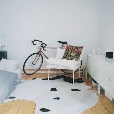 Die farbe rot kann sie dabei unterstützen. Kombinierter Wohn Schlafraum Ideen Bilder