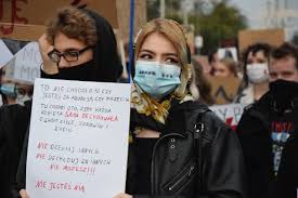 Popularność zyskała w 2012 roku, gdy wystąpiła w programie tomasza lisa. Protest Kobiet Gdynia Artykuly Dziennik Baltycki