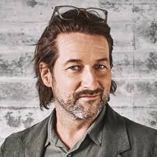 I don't fit into a 9-to-5 job,