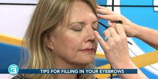 Tips for filling in your eyebrows