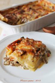 Terminate l'ultimo strato con besciamella e abbondante parmigiano grattugiato. Lasagne Bianche Ai Funghi E Taleggio Pensieri E Pasticci