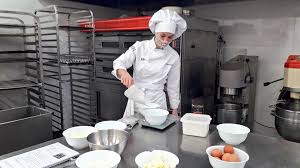 Aprende a cocinar gyozas, udon, teriyaki, atún rojo, sopa miso. Escuela Superior De Hosteleria Bilbao Berichten Facebook
