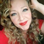 Leanne Starkey's Instagram, Twitter & Facebook