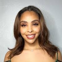 Abby Samuelson's Instagram, Twitter & Facebook