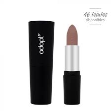 Le rouge à lèvres bordeaux est une teinte marron très pigmentée ! Rouge A Levres Mat Lip Kiss Le Rouge Mat Adopt