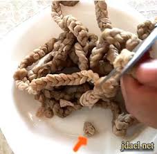 من الممكن أن يكون الأمير حمزة شاهد دفاع في القضية، لأن موكّلي باسم، والشريف بن زيد، مصرّان أن يكون شاهد دفاع، ومبررهما أن الأمير حمزة ورد اسمه في كل صفحة من لائحة الاتهام وقرار. Ø·Ø¨Ø® Ù…ØµØ±Ø§Ù† Ø§Ù„Ø®Ø±ÙˆÙ Ø³Ø§Ø¯Ø© Ø¨Ø´ÙƒÙ„ Ø§Ù„Ø¶ÙÙŠØ±Ø© Ù…Ù† Ø§Ù„Ù…Ø·Ø¨Ø® Ø§Ù„Ù…ØºØ±Ø¨ÙŠ Ù…Ù†ØªØ¯Ù‰ Ø¬Ø¯Ø§ÙŠÙ„