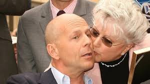 Salud de Bruce Willis empeora: dicen que ya no reconoce a su madre