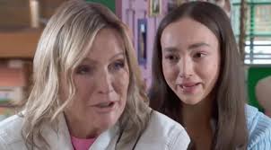 6. Zak's Shocking Betrayal: Leaving Lisa for Joanie ✨ #EmmerdaleThrowback  to one of the most controversial moments in Dingle history—when Zak Dingle  left his long-time love, Lisa, for Joanie Wright in 2016.