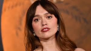 Aimee Lou Wood calls SNL White Lotus sketch 'mean and unfunny'