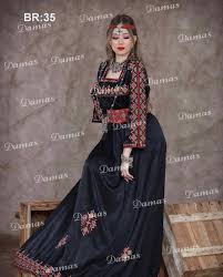 L Image Contient Peut Etre 1 Personne Debout Et Texte Moroccan Fashion Fashion Dresses Afghan Clothes