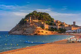 Spanien besitzt knapp 5.000 kilometer küste am mittelmeer und atlantischen ozean. Urlaubsziele In Spanien Die Schonsten Orte Mit Tipps 2021