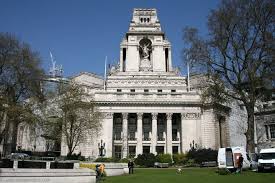 The Iconic Ten Trinity Square Bldg London Currently Four Seasons Hotel Former Home Of The London Ports Authority Construct Old Port London Pictures London