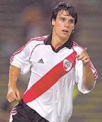 Born 21 september 1983) is a retired argentine professional footballer. Fernando Cavenaghi Ecured