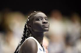 Wnba:n varaustilaisuudessa tehtiin suomalaista koripallohistoriaa, kun dallas wings varasi awak kuierin numerolla kaksi. Uneton Yo Odottaa Awak Kuieria Suomen Parhaan Naiskoripalloilijan Ura Wnba Ssa Alkaa Torstain Varaustilaisuudesta Urheilu Etela Suomen Sanomat