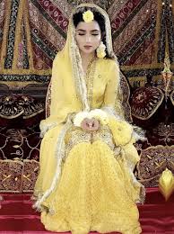 Mayoun Mayun Bride Pakistani Bridal Dresses Pakistani Mehndi Dress Bridal Dress Design
