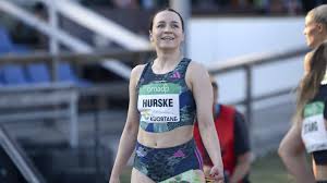 Toimitsija oli saada kiekon päähänsä, aktivistit säntäsivät radalle – ME:tä  yrittänyt Duplantis hurmasi Tukholman Timanttiliigassa | Urheilu | Yle