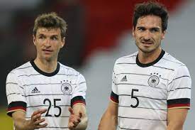 Jun 03, 2021 · despite seeing his team draw with denmark, germany manager joachim löw was happy to have bayern munich's thomas müller and borussia dortmund's mats hummels back with the squad. Joachim Low Happy To Have Thomas Muller And Mats Hummels Back With Germany Bavarian Football Works