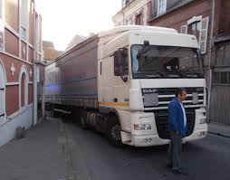 Toute la journée ciel couvert avec pluies modérées. 375 Camions Supplementaires Par Jour Au Beausset